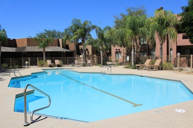 Building Photo - Dorinda Vista Apartments