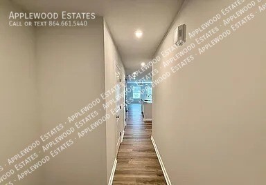 Foto del edificio - 1265 Forestbrook Ln