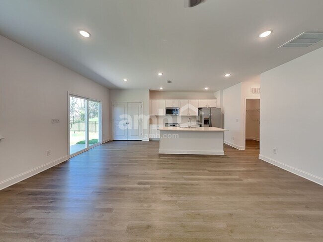Foto del edificio - 1116 Livengood Wy