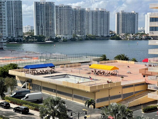 Foto del edificio - 250 174th St