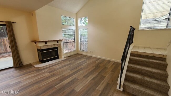 Building Photo - 4322 Loreto Ln