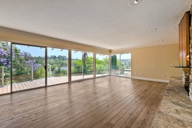 Foto del edificio - Open Living with a Private Pool Oasis