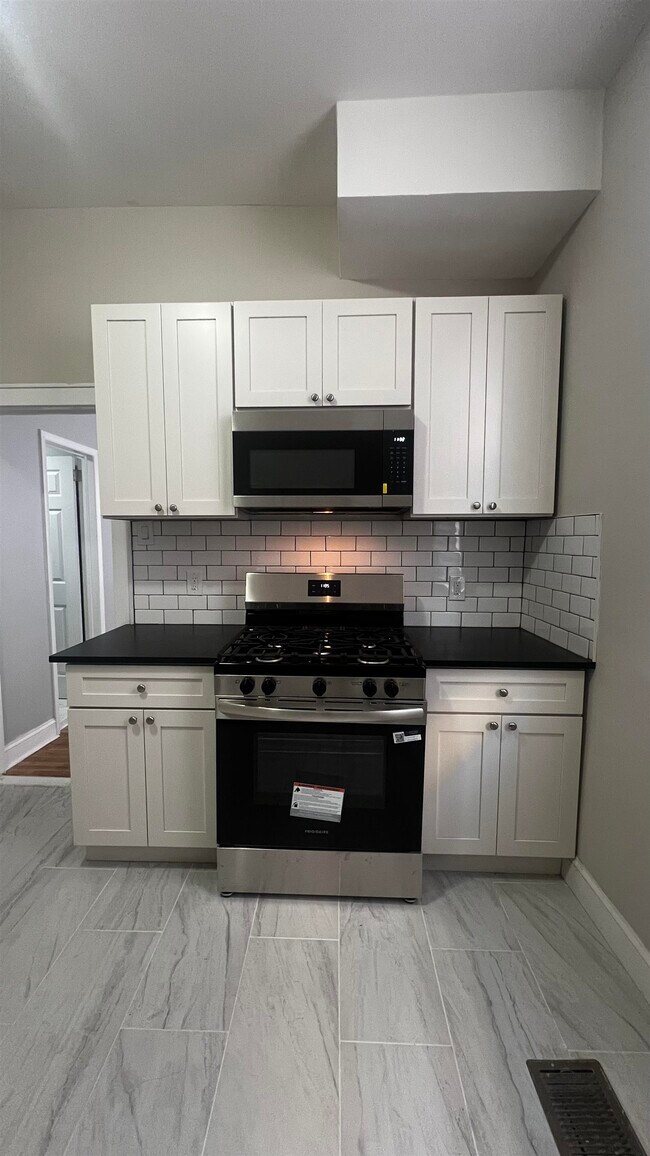 Building Photo - 516 Monastery Pl