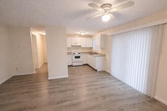 Building Photo - 1208 34 St