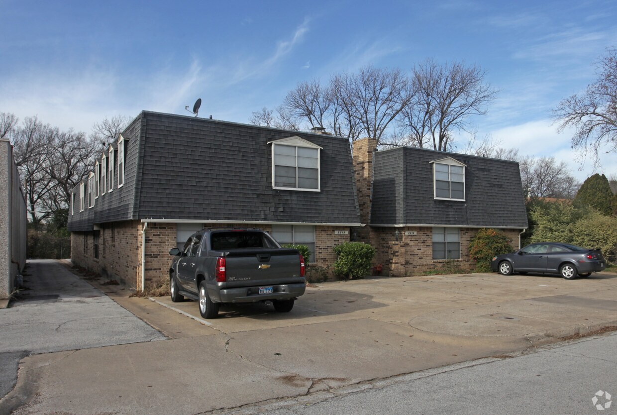 Building Photo - 3319 Crites St