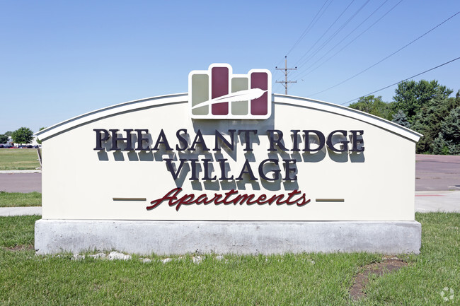 Entrada - Pheasant Ridge Village Apartments