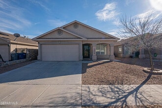 Building Photo - 12712 Roberto Nunez Ln