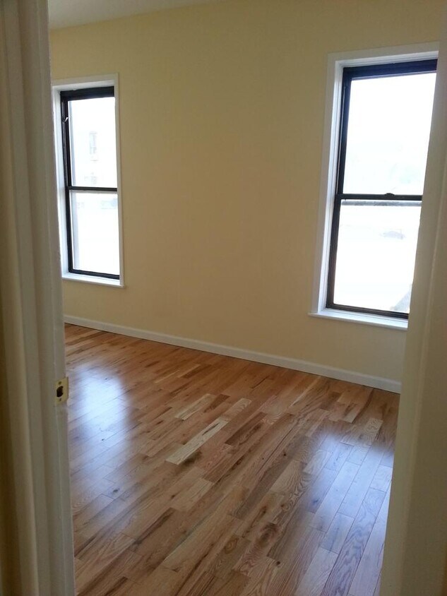 Building Photo - 129 N High St