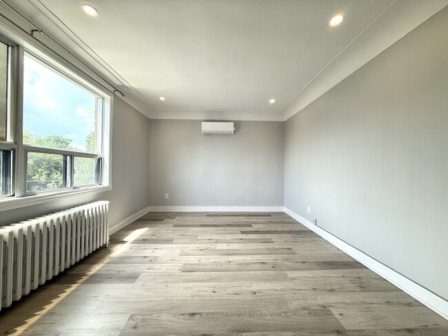 Photo du bâtiment - 1 E 35th St