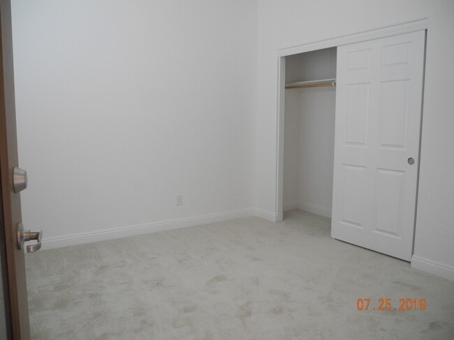 Building Photo - 1051 Whitworth Ave