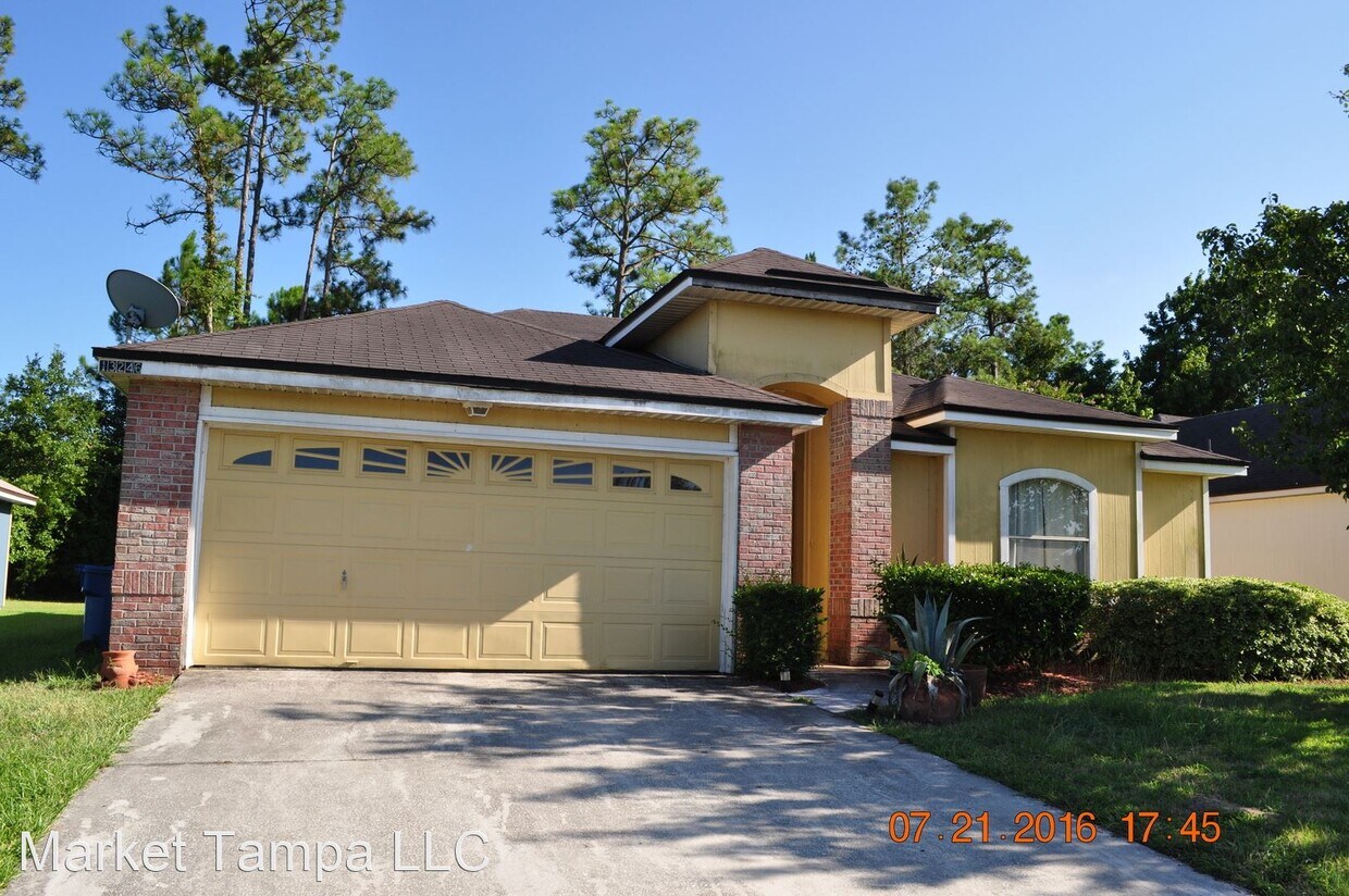 13246 Pacemaker Dr, Jacksonville, FL 32225 House Rental in