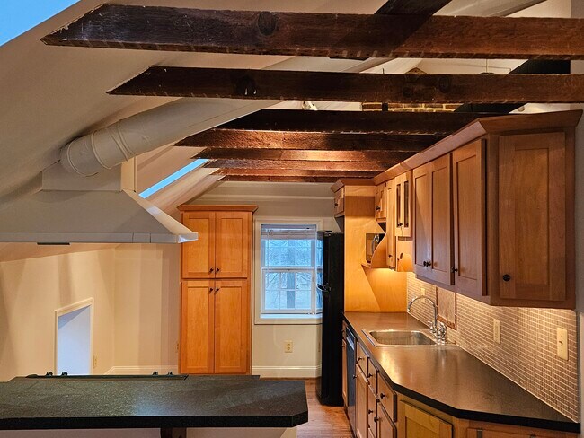 Cocina - 718 N Stokes St