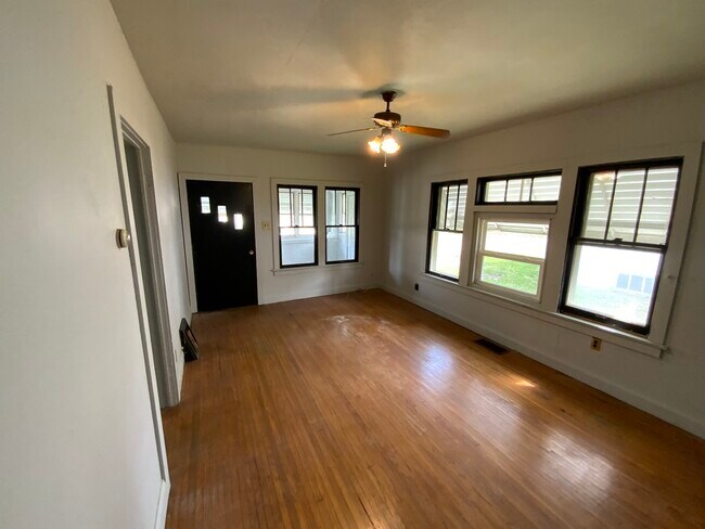 Foto del edificio - 208 Stroup St