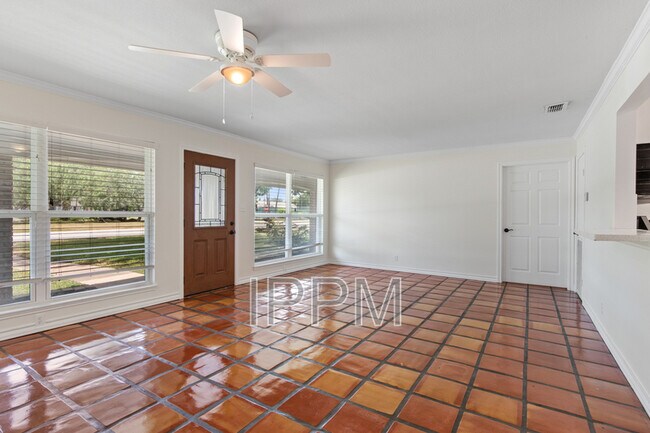 Building Photo - 5618 Ben Hogan Cir