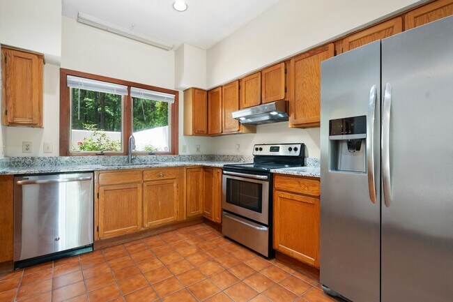Foto del edificio - Charming Chapel Hill Home Near UNC & Duke with First Floor Bedroom Ready NOW