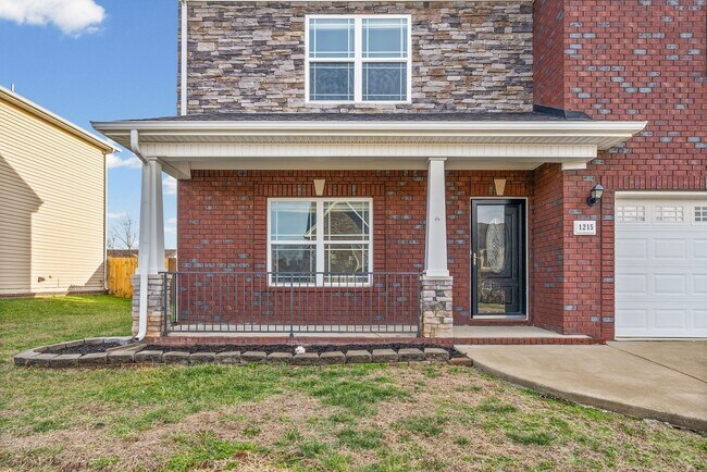 Foto del edificio - Pet Friendly Three Bedroom with Bonus!