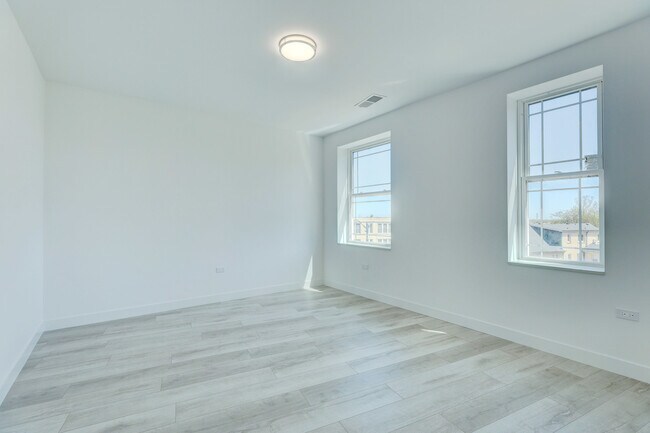 Building Photo - 8110 Lincoln Ave