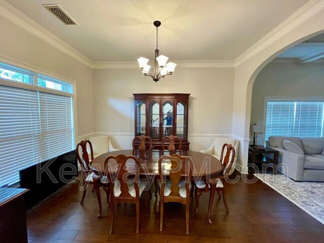 Foto del edificio - 1031 Dietrich Ln