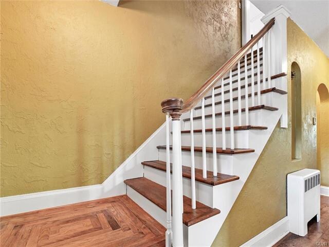 escaleras - 265 Station Rd