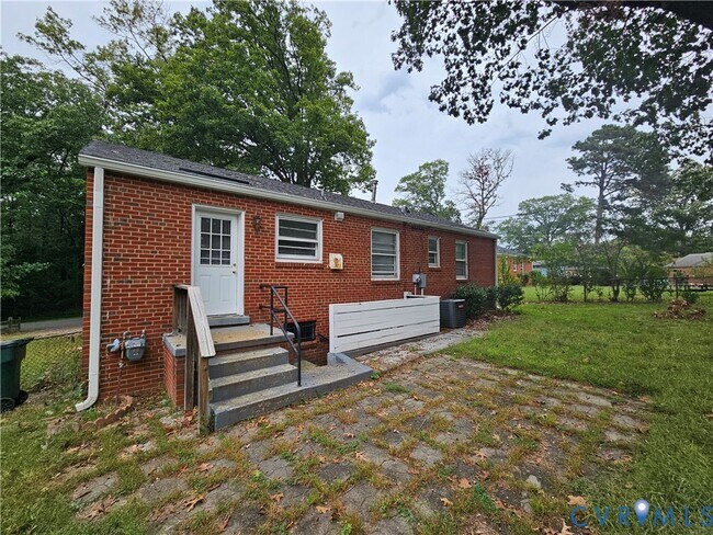 Foto del edificio - 523 Meriwether Ave