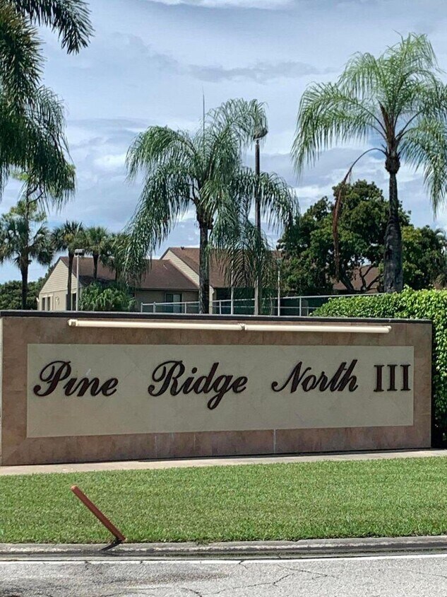 Foto principal - 714 Sunny Pine Way