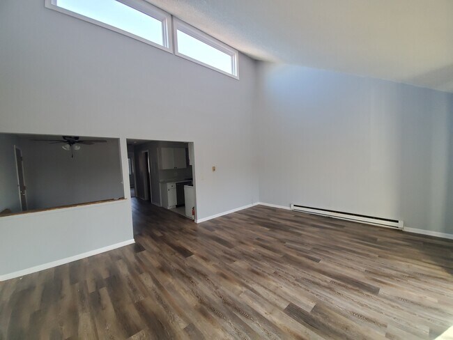 Foto del edificio - 1033 Kuhn Rd