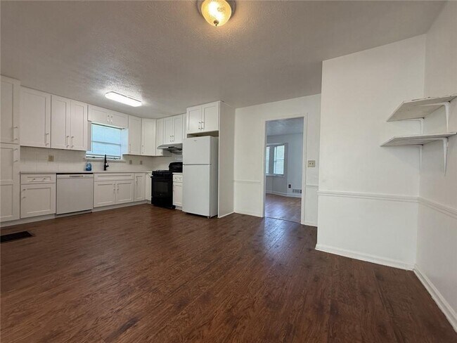 Building Photo - 2773 Bronco Trail