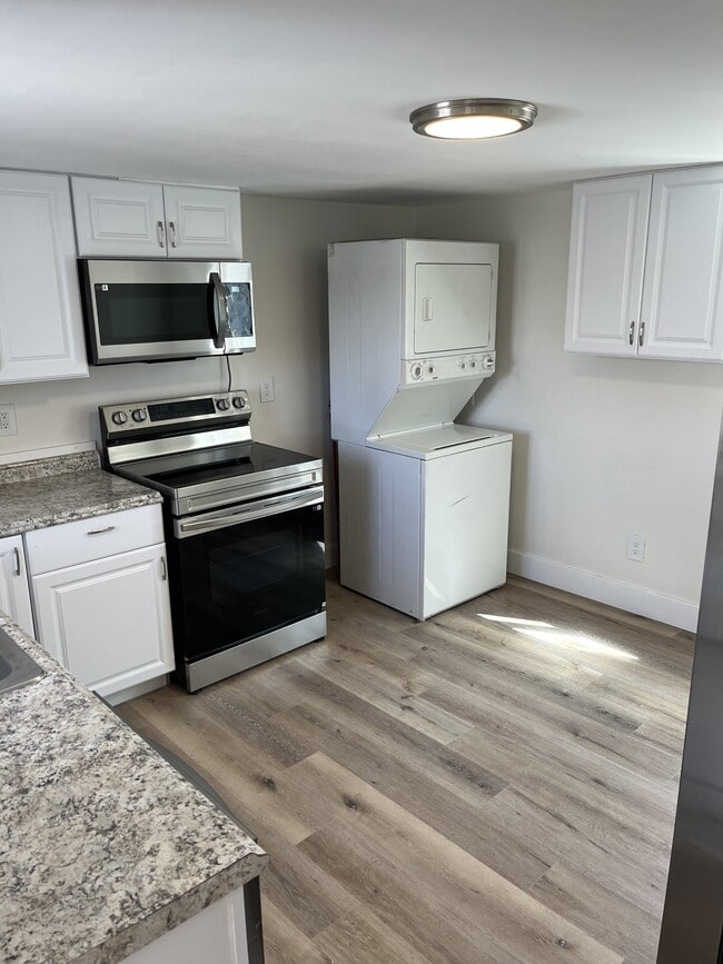 Building Photo - 36 1st St