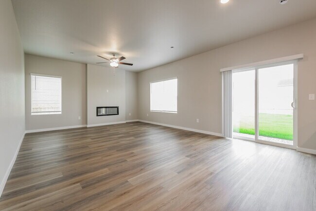 Foto del edificio - 2241 Christina St