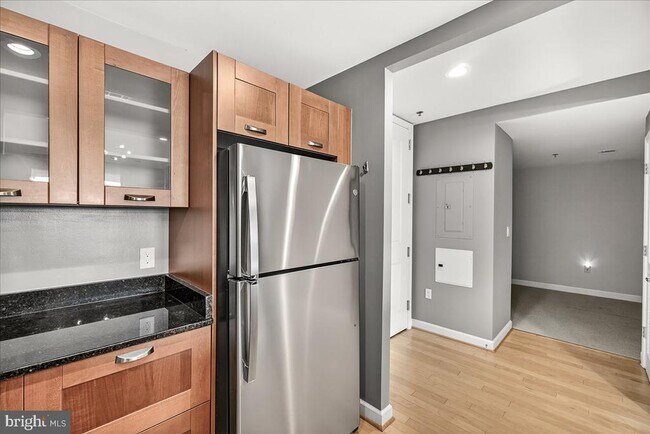 Foto del edificio - 5750 Bou Ave