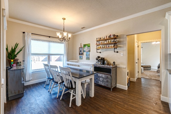 Building Photo - 710 Bison Bnd Dr