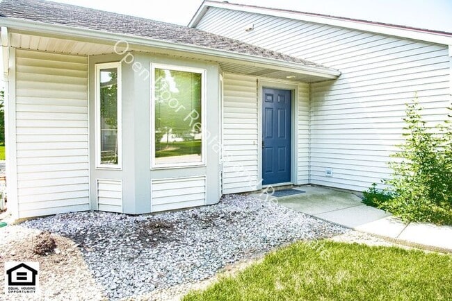 Building Photo - 1422 Flagstone Dr