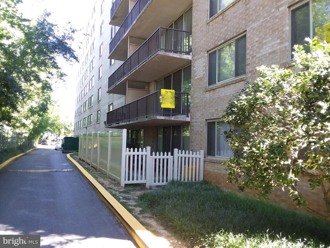 4410 Oglethorpe St Unit 211, Hyattsville, MD 20781 Apartment for Rent