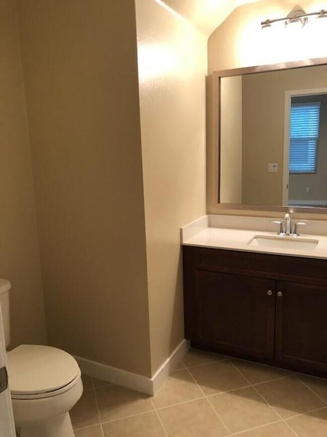 Foto del edificio - East Ventura - Available Soon: Spacious 4 ...