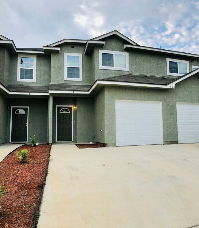 Photo - 8323 Breezy Cove Townhome