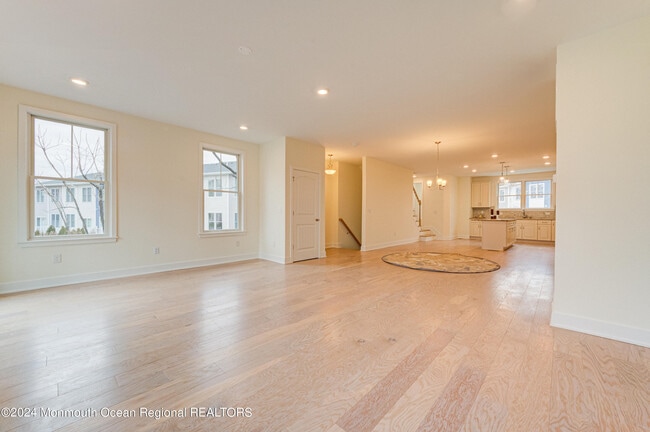 Foto del edificio - 8 Raritan Ave