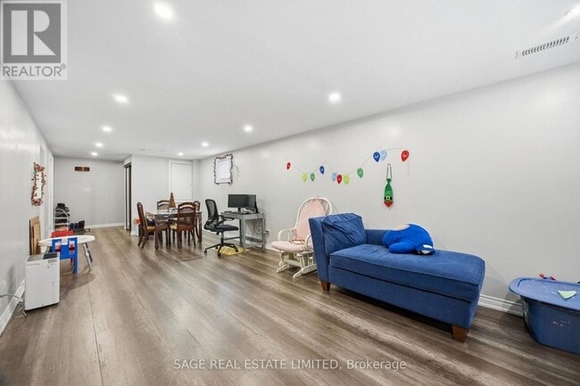 Building Photo - 73 Cynthia Rd