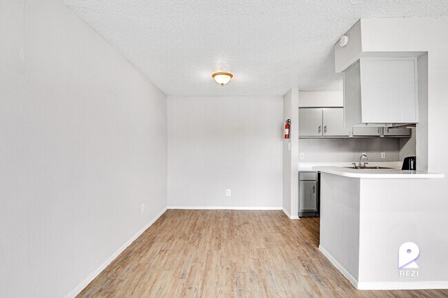 Foto del edificio - 11810 Algonquin Dr