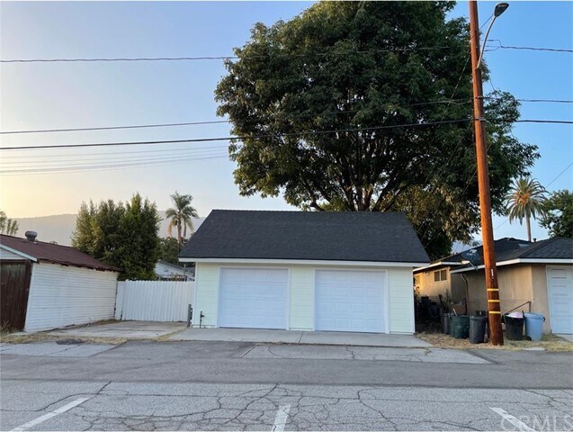 Building Photo - 234 E Meda Ave