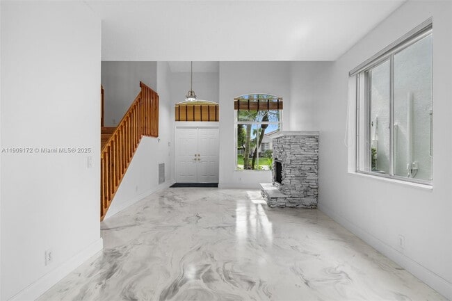 Foto del edificio - 4593 NW 7th Pl