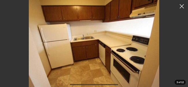 Kitchen - 5625 W Brown Deer Rd