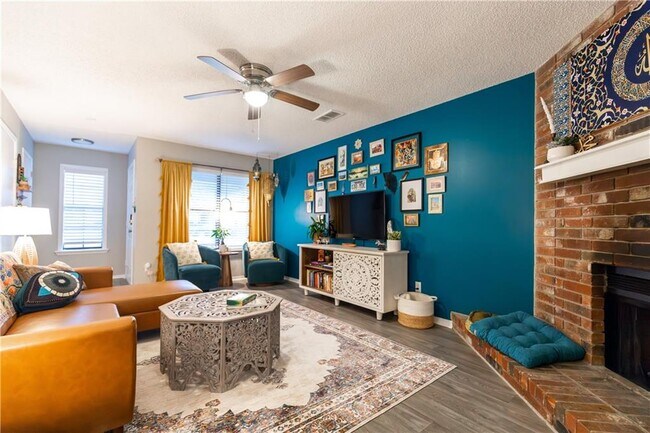 Foto del edificio - 1960 Wilkins Pl