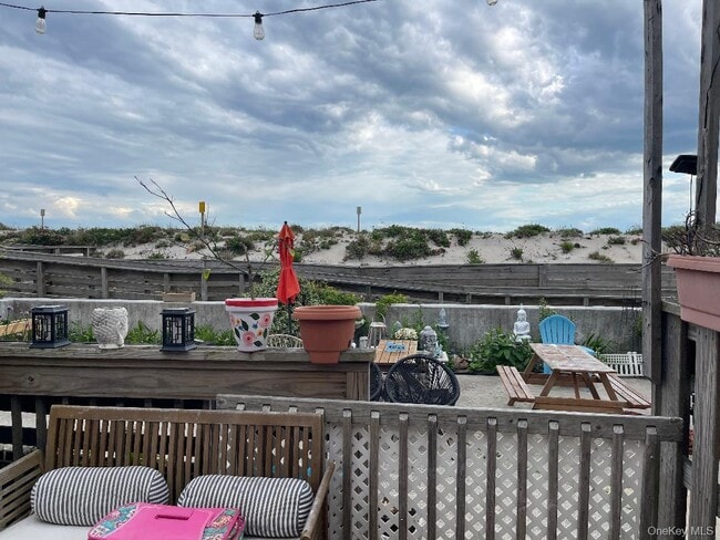 Building Photo - 1113 Oceanfront