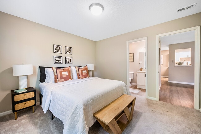 Building Photo - The Retreat at Concord Apartments