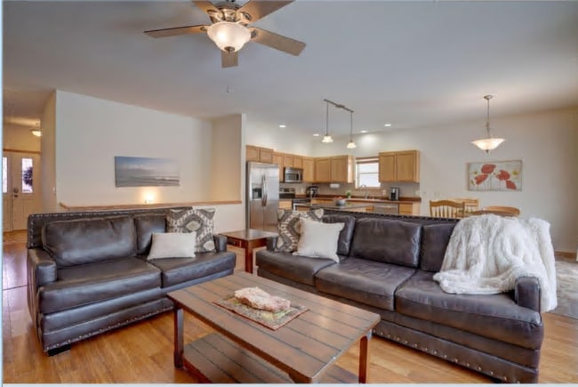 Building Photo - 238 Wind Stone Dr