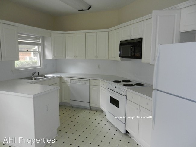 Building Photo - 3 br, 2 bath House - 1143 Berwick Road