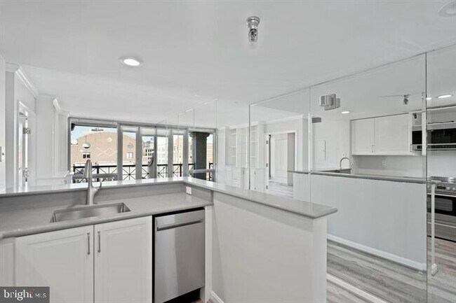 Foto del edificio - 701 Pennsylvania Avenue NW