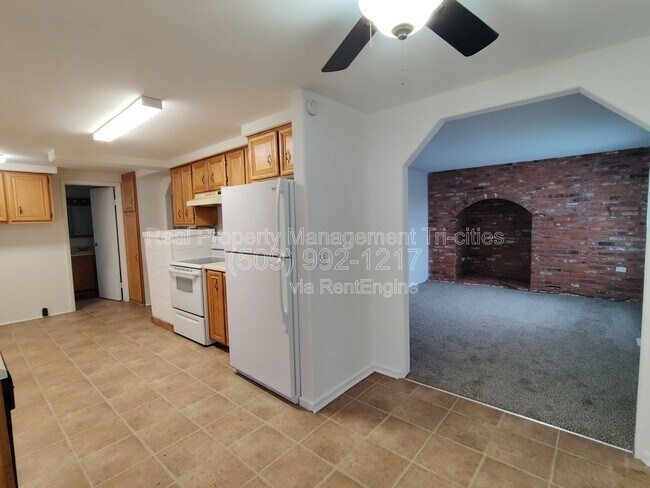 Foto del edificio - 729 S Fir St