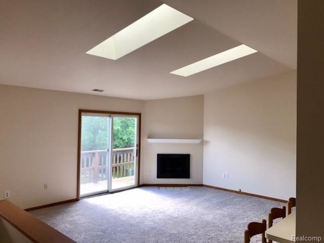 Building Photo - 374 Pinewood Dr