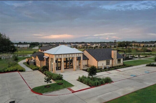 Foto del edificio - 4208 Peaceful Pines Ln